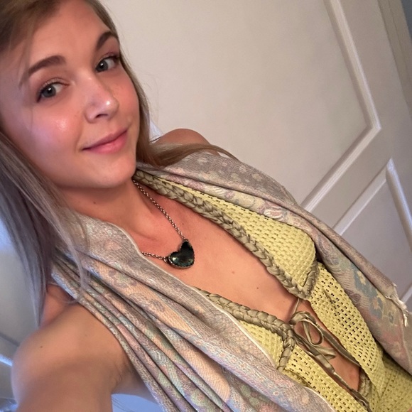 Meet your Posher, Riley - Picture 5 of 6